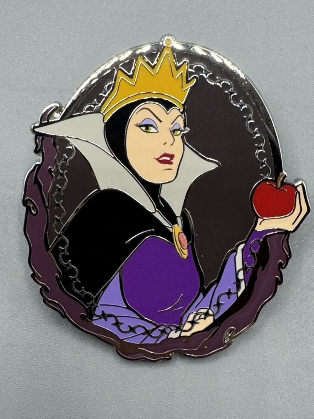 Disney Villains Portrait Blind Box Enamel Pin Snow White EVIL QUEEN New Open Box